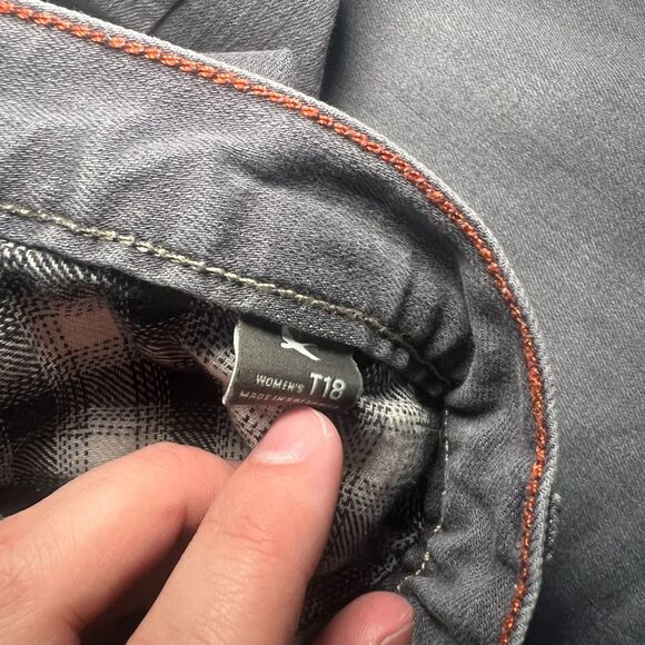 Eddie Bauer Boyfriend Relaxed Fit Jeans Womens 18 Tall Faded Gray Fleece Lined - Picture 4 of 8